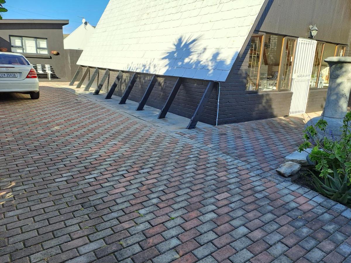 Milky Way Hotel Hermanus Exterior photo